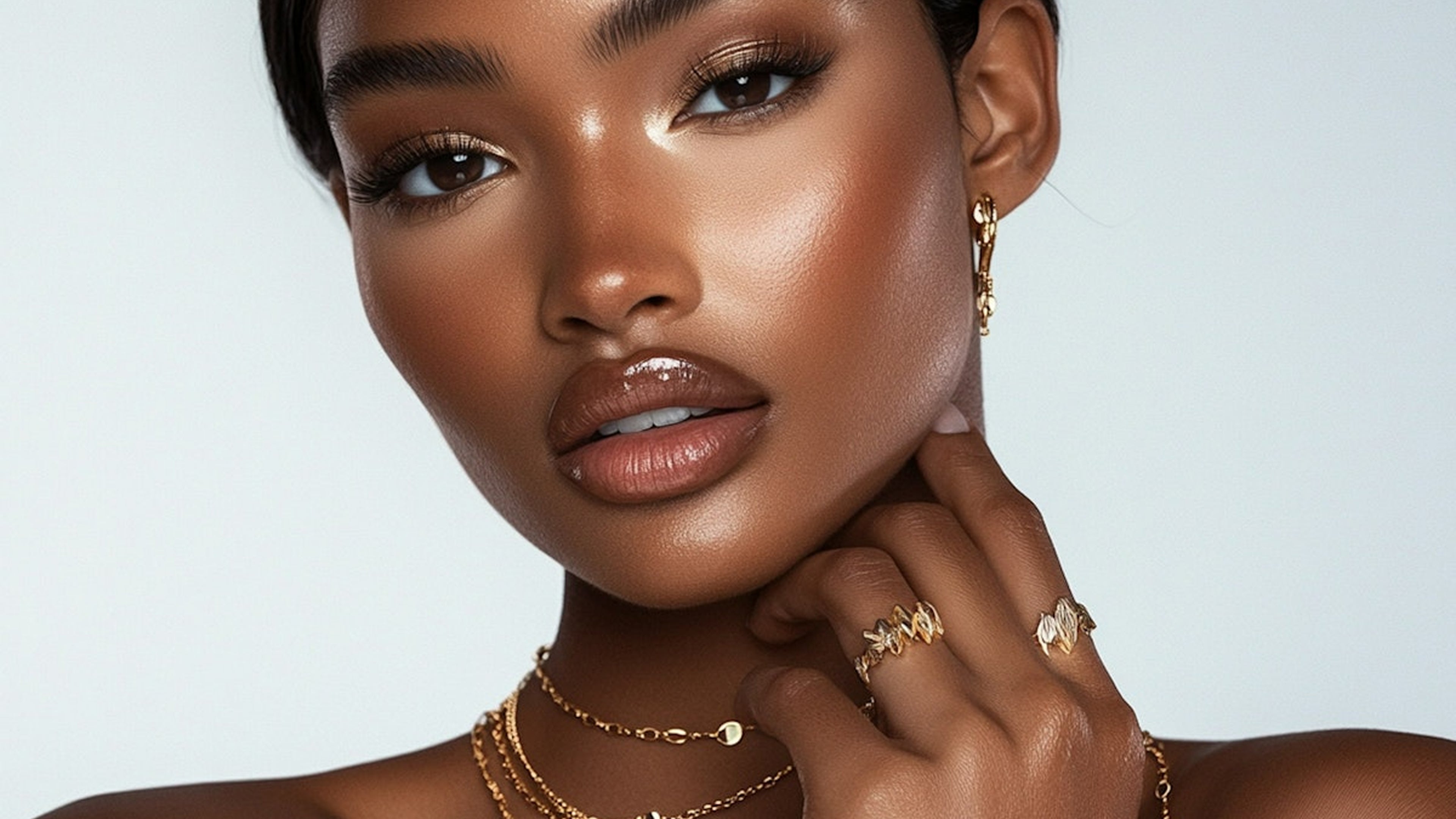 Jewelry That Highlights Your Natural Glow
