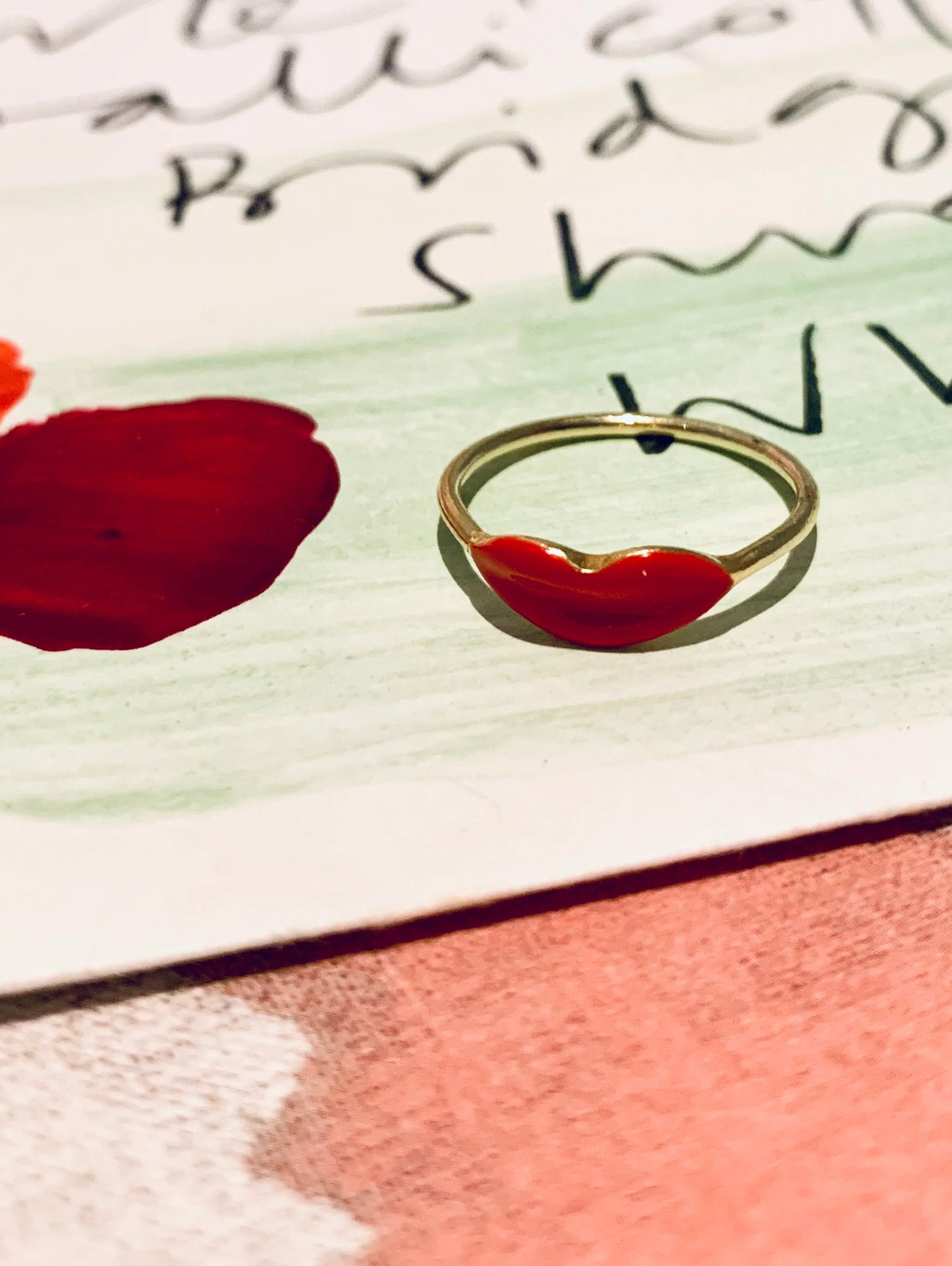 Lips Statement Ring